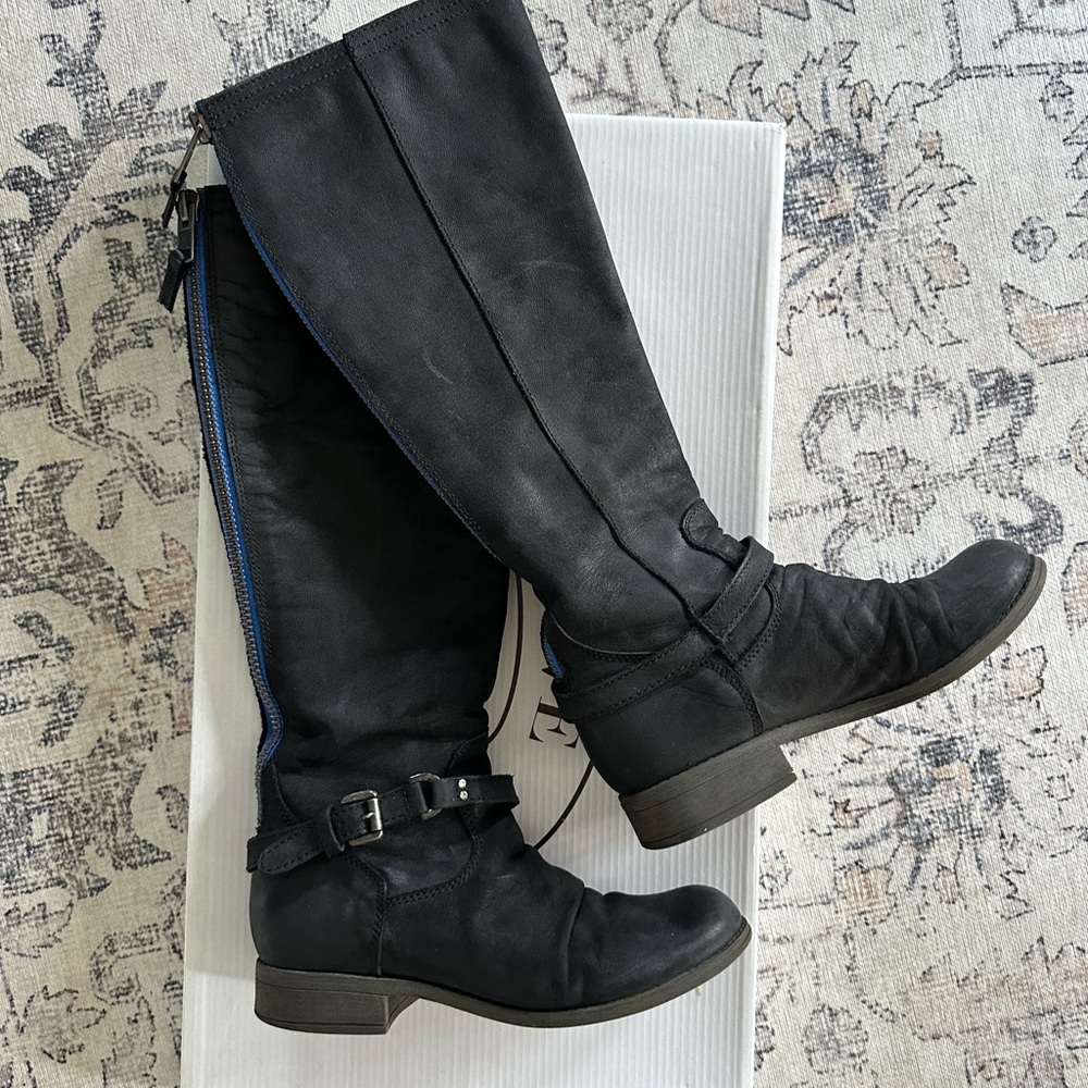 Steve Madden black boots